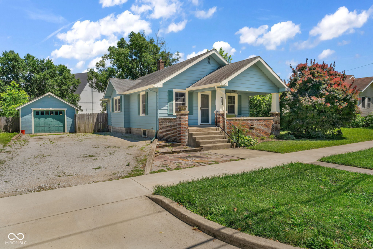 Listing Image 3