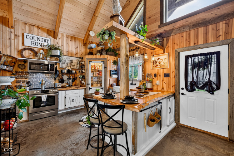 Listing Image 13