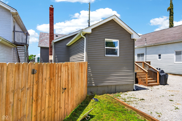 Listing Image 44