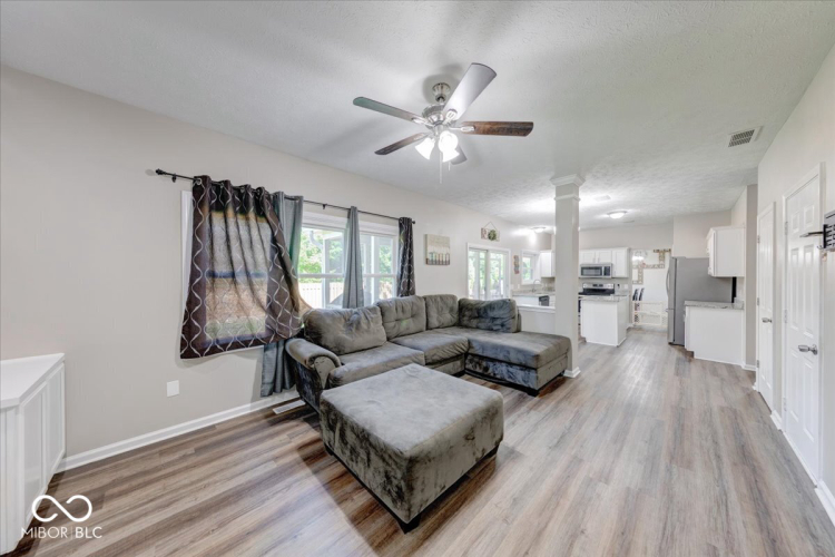 Listing Image 20