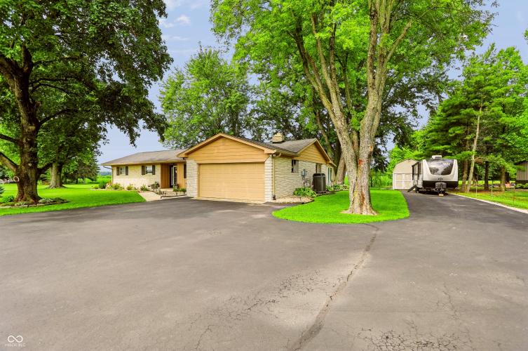 Listing Image 64