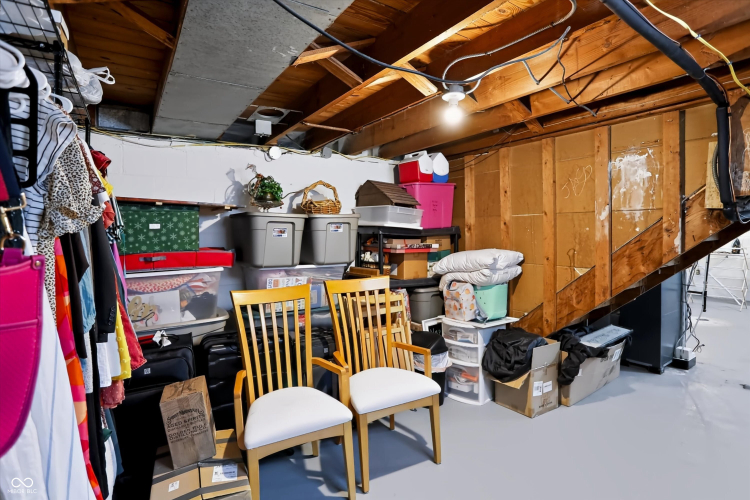 Listing Image 44