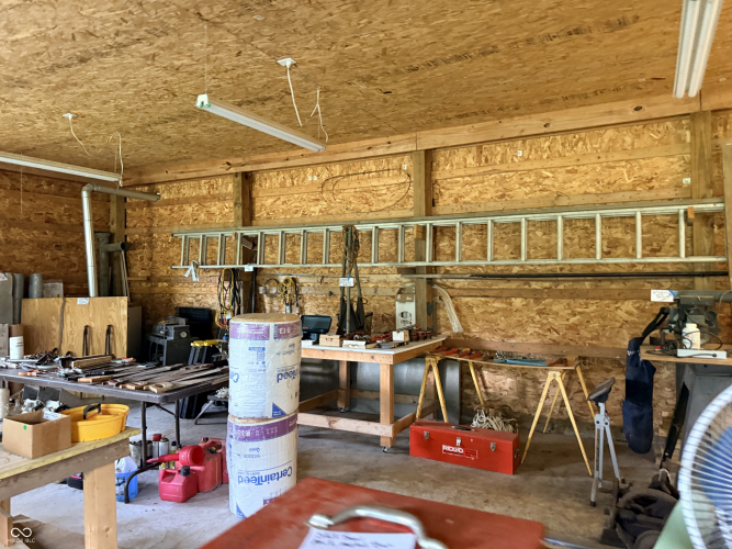 Listing Image 44