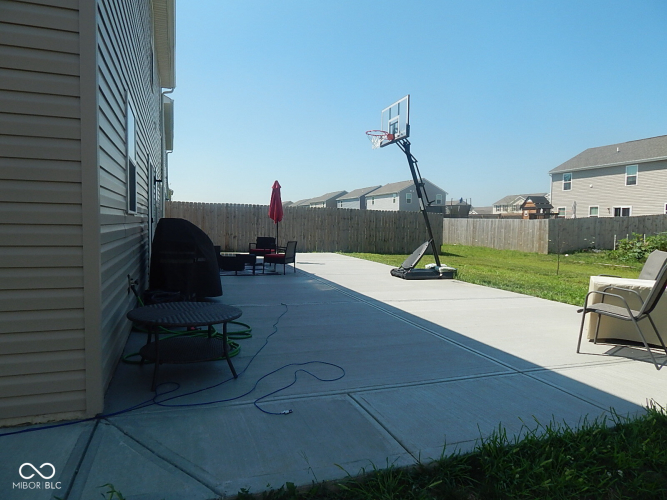 Listing Image 19