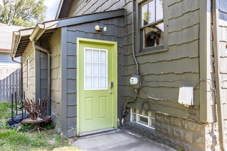 Listing Image 17