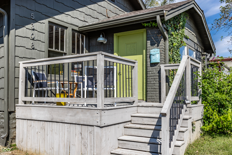 Listing Image 3