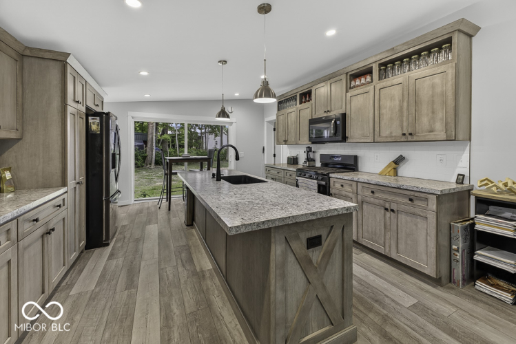Listing Image 15