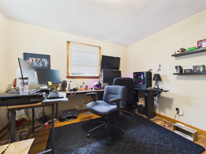 Listing Image 20