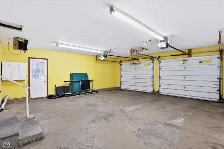 Listing Image 38