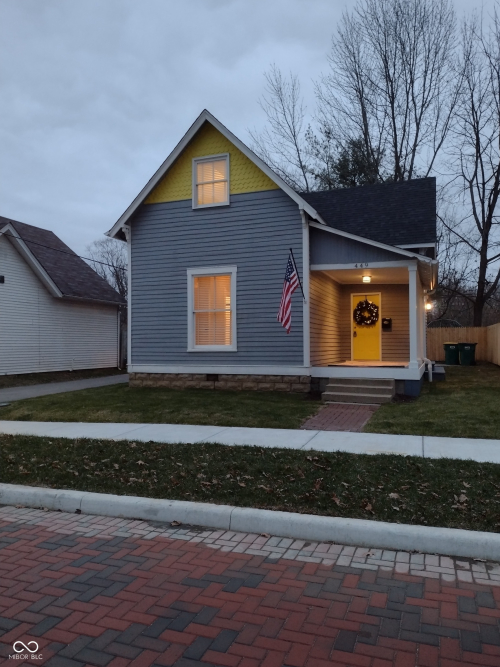 Listing Image 4