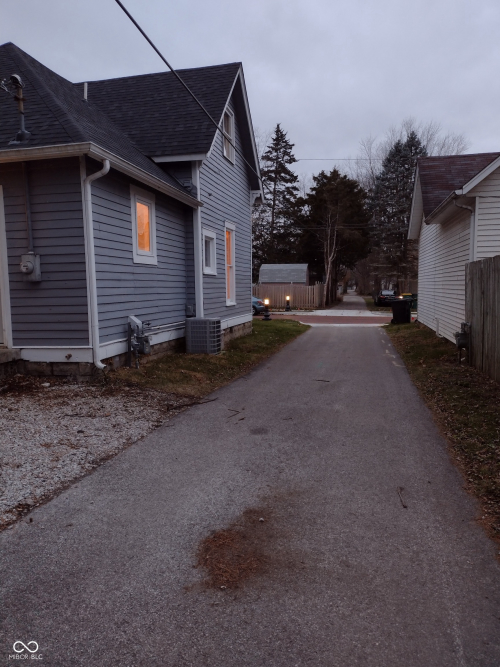 Listing Image 44