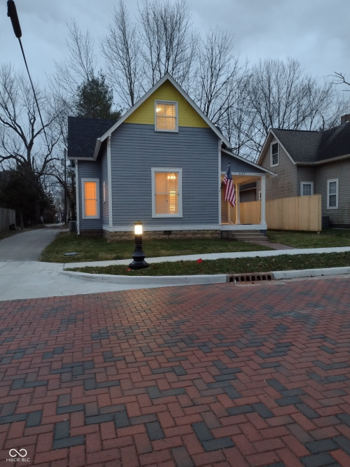 Listing Image 6