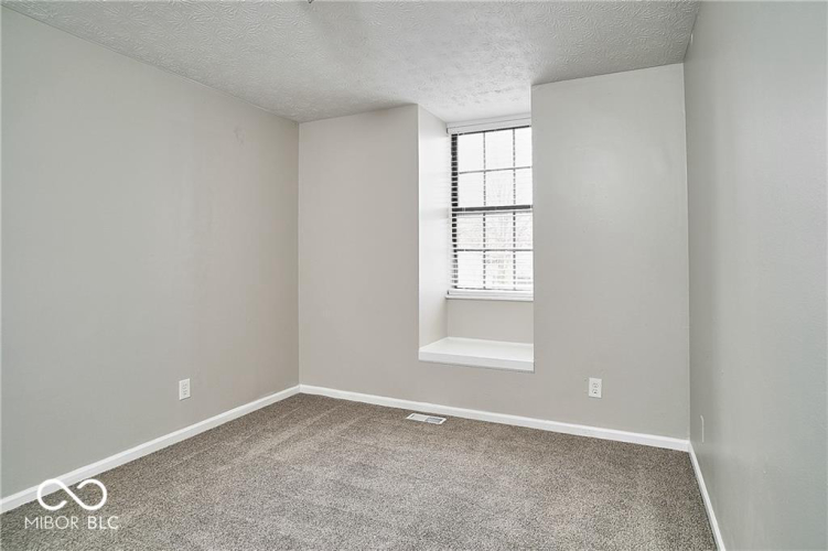 Listing Image 58