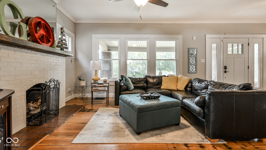 Listing Image 11