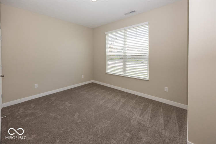 Listing Image 24