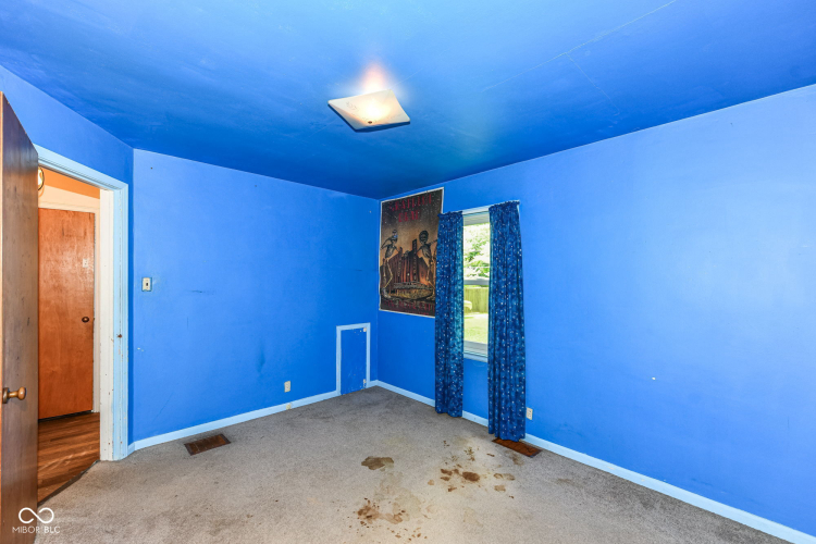 Listing Image 32