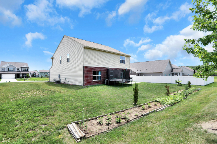 Listing Image 47