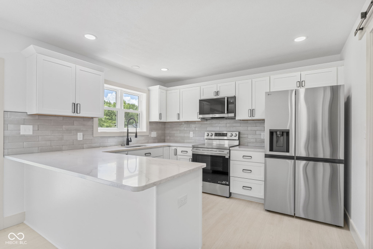 Listing Image 19