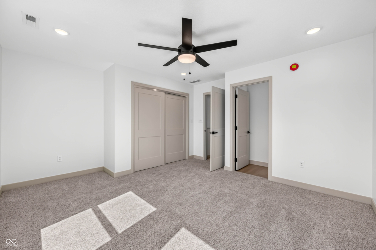 Listing Image 53