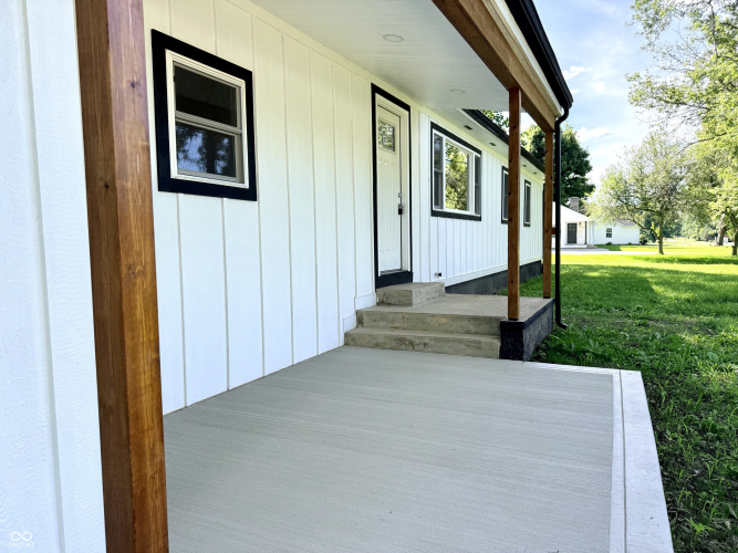 Listing Image 41