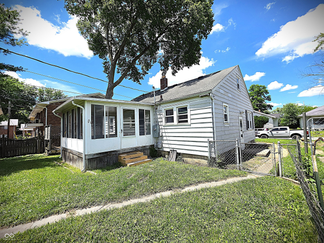 Listing Image 5