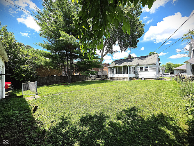 Listing Image 8