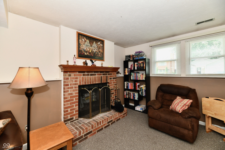 Listing Image 28