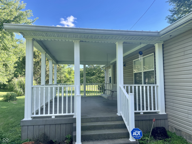Listing Image 4