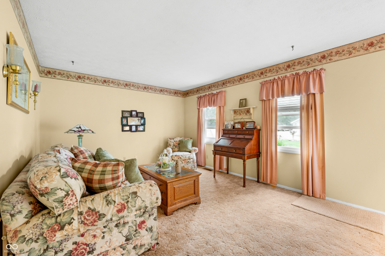Listing Image 5