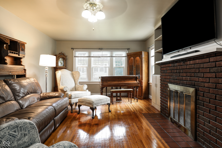 Listing Image 13