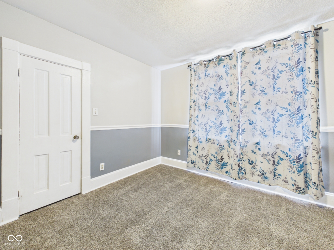 Listing Image 24