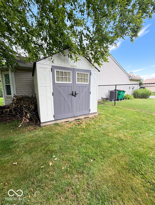 Listing Image 16