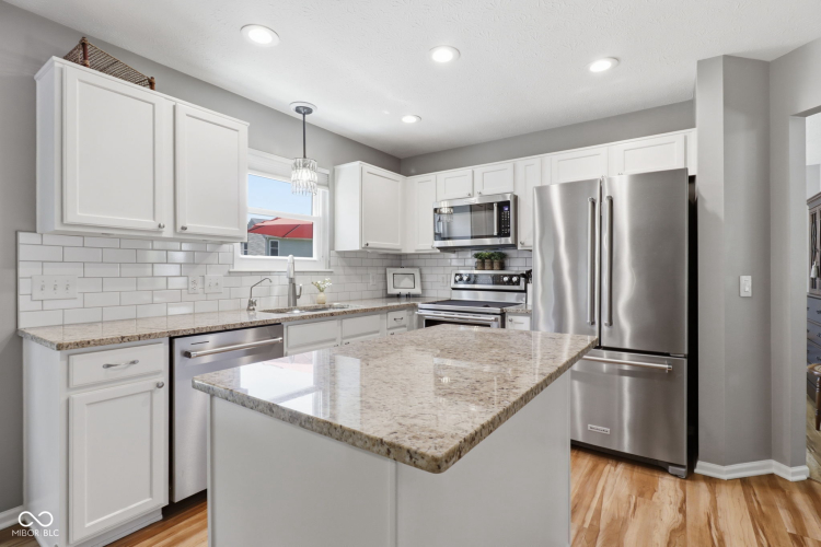 Listing Image 15