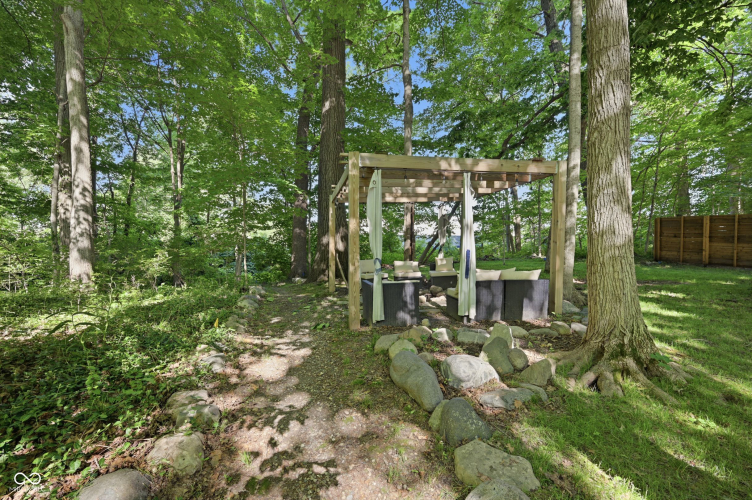 Listing Image 43