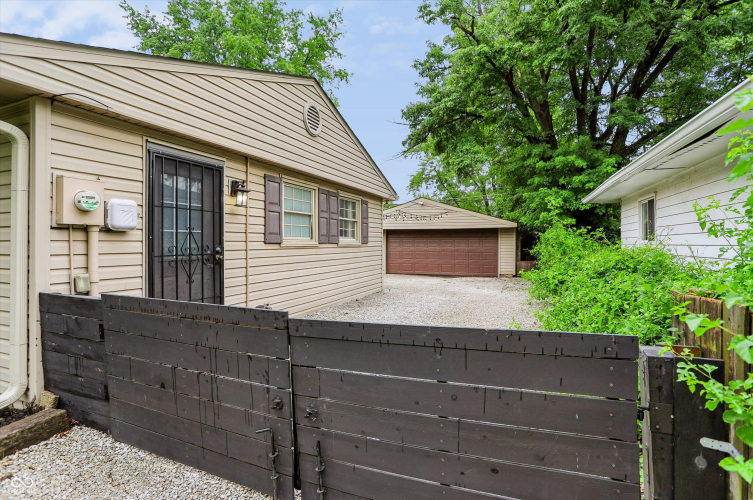 Listing Image 35