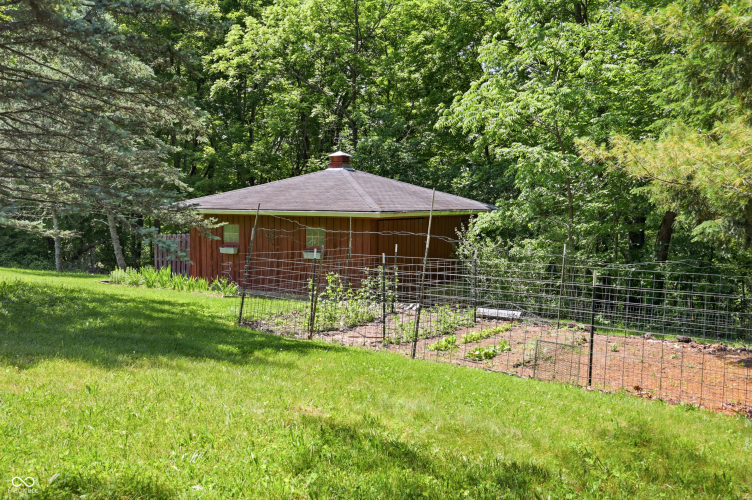 Listing Image 42