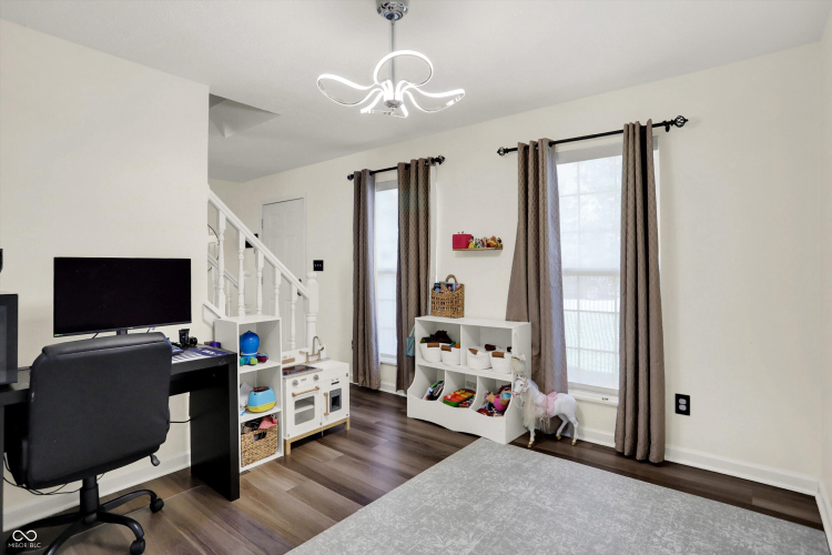 Listing Image 7