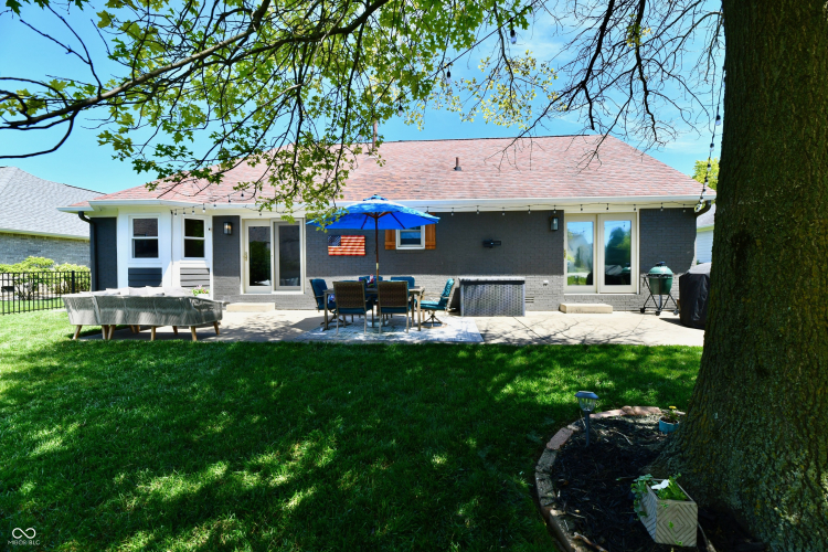 Listing Image 5