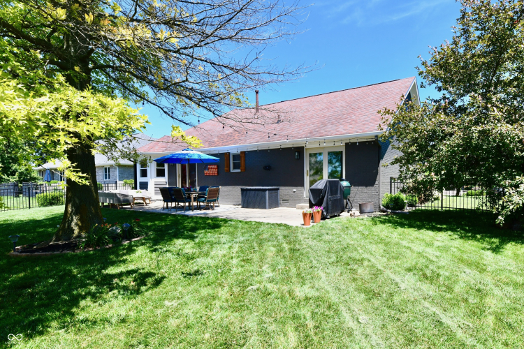 Listing Image 6