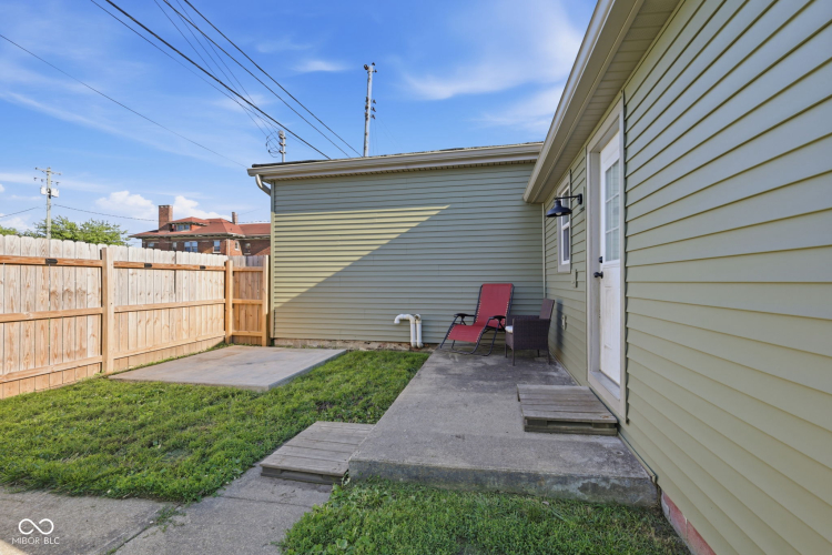 Listing Image 33