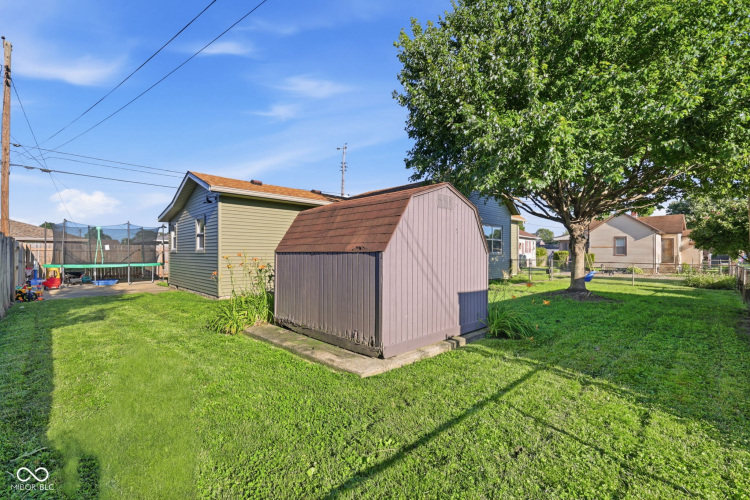 Listing Image 40