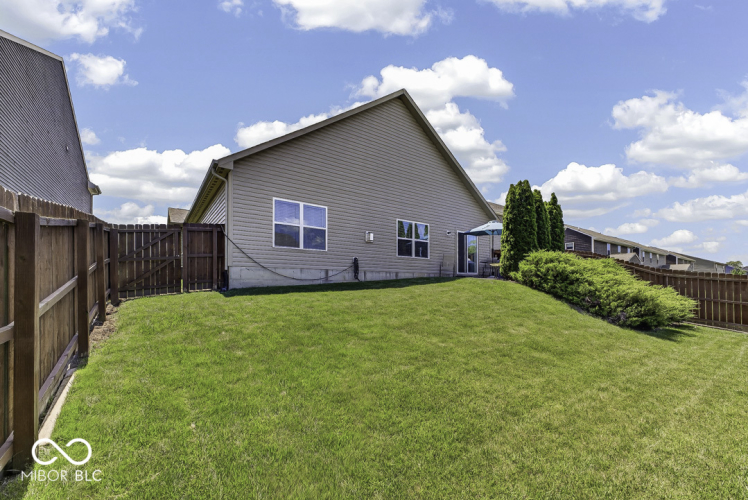 Listing Image 27