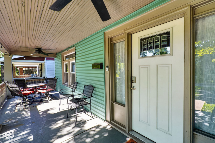 Listing Image 5