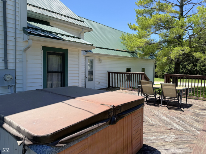 Listing Image 11