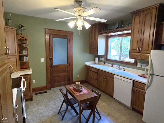 Listing Image 20