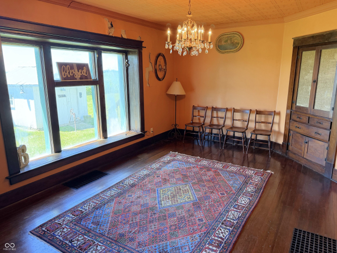 Listing Image 28