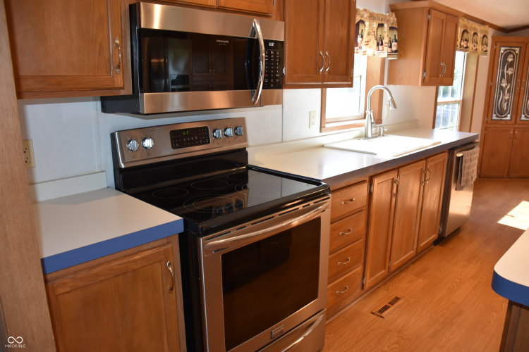Listing Image 13