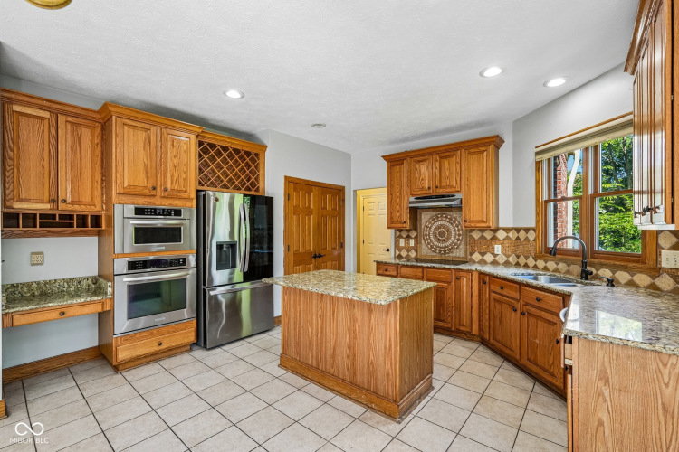 Listing Image 14