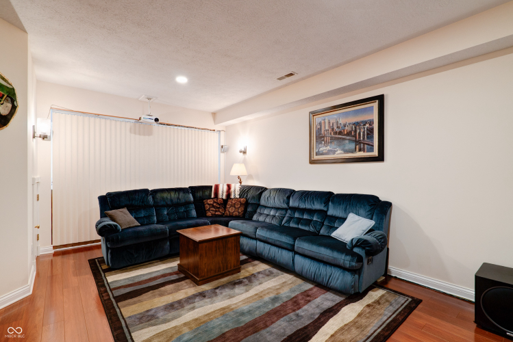 Listing Image 76