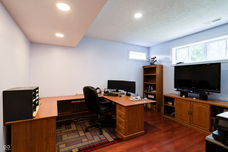 Listing Image 96